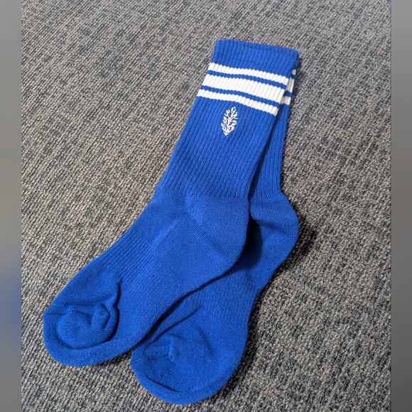 NEW Free People FP Movement Winner's Socks 🧦 One Size, Blue Combo - Picture 3 of 4
